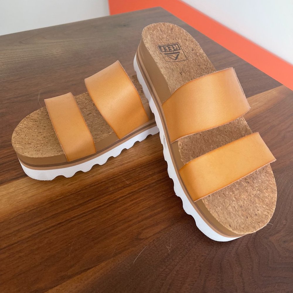 Reef Women's Sandals Cushion Vista Hi, Platform Sandals for Women, Natural, 6